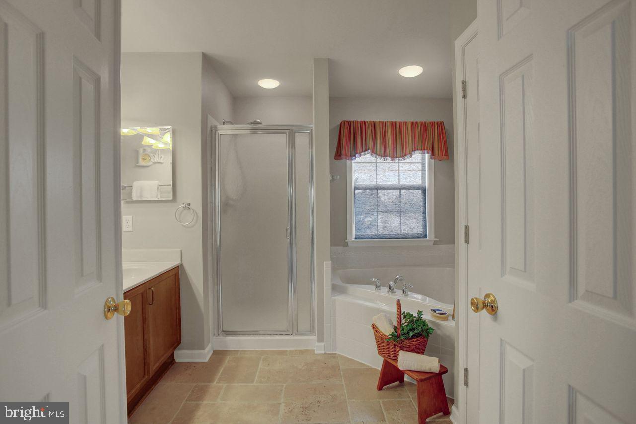 108 Bridle Hill Ct Property Photo 37