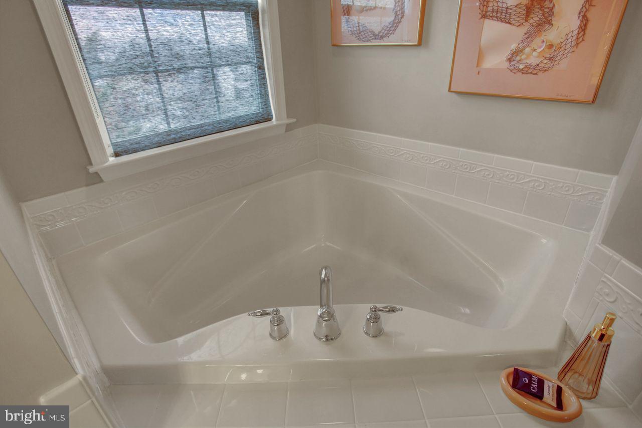 108 Bridle Hill Ct Property Photo 38