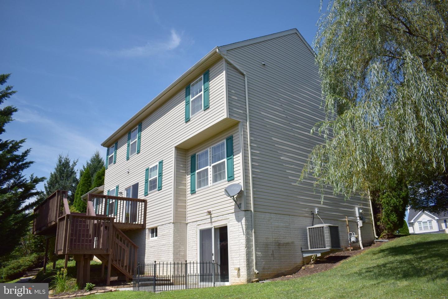 108 Bridle Hill Ct Property Photo 45