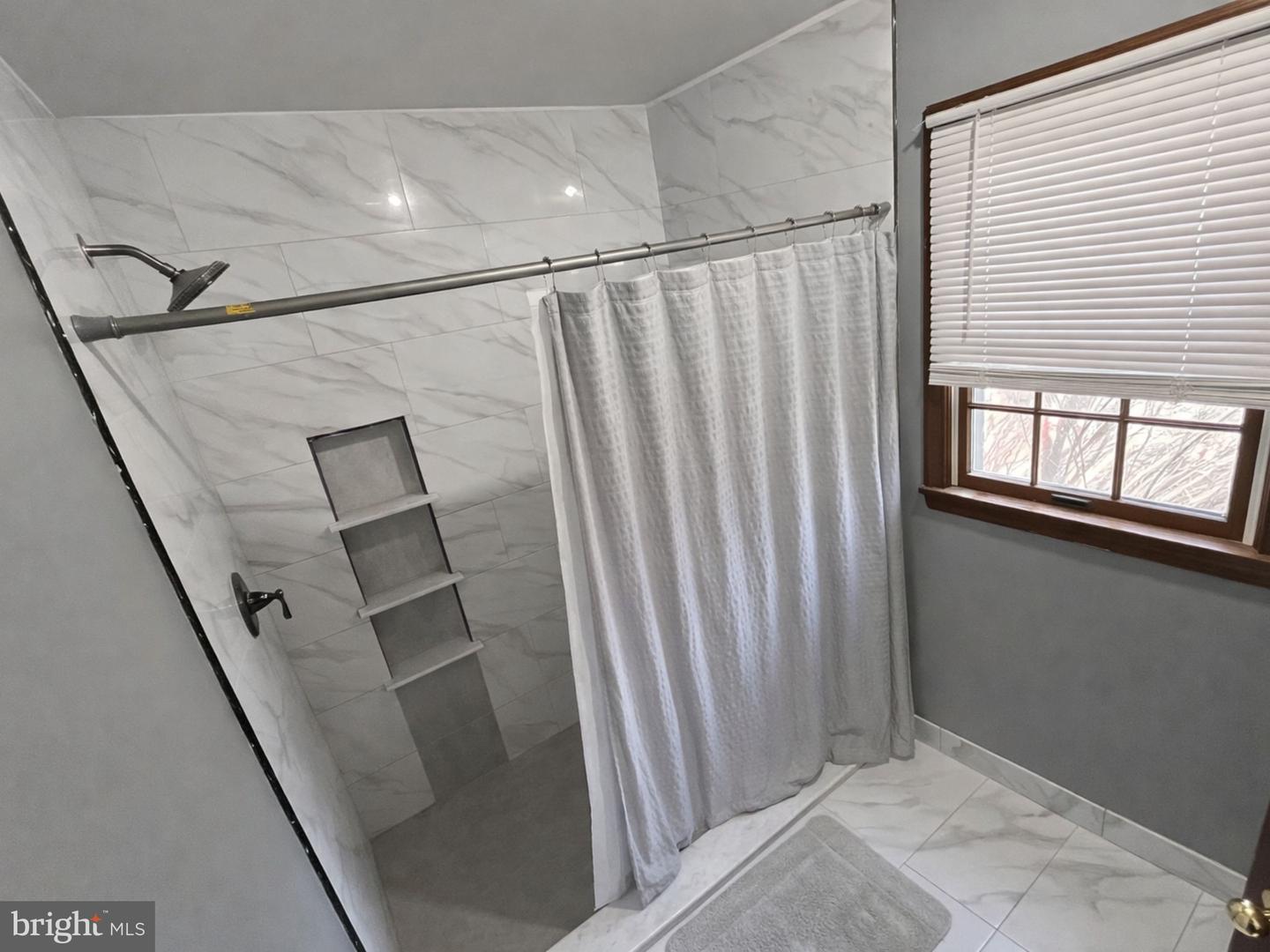 1585 Marilyn Ct Property Photo 8