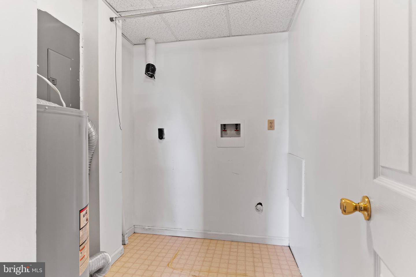 270 Second St W Property Photo 14