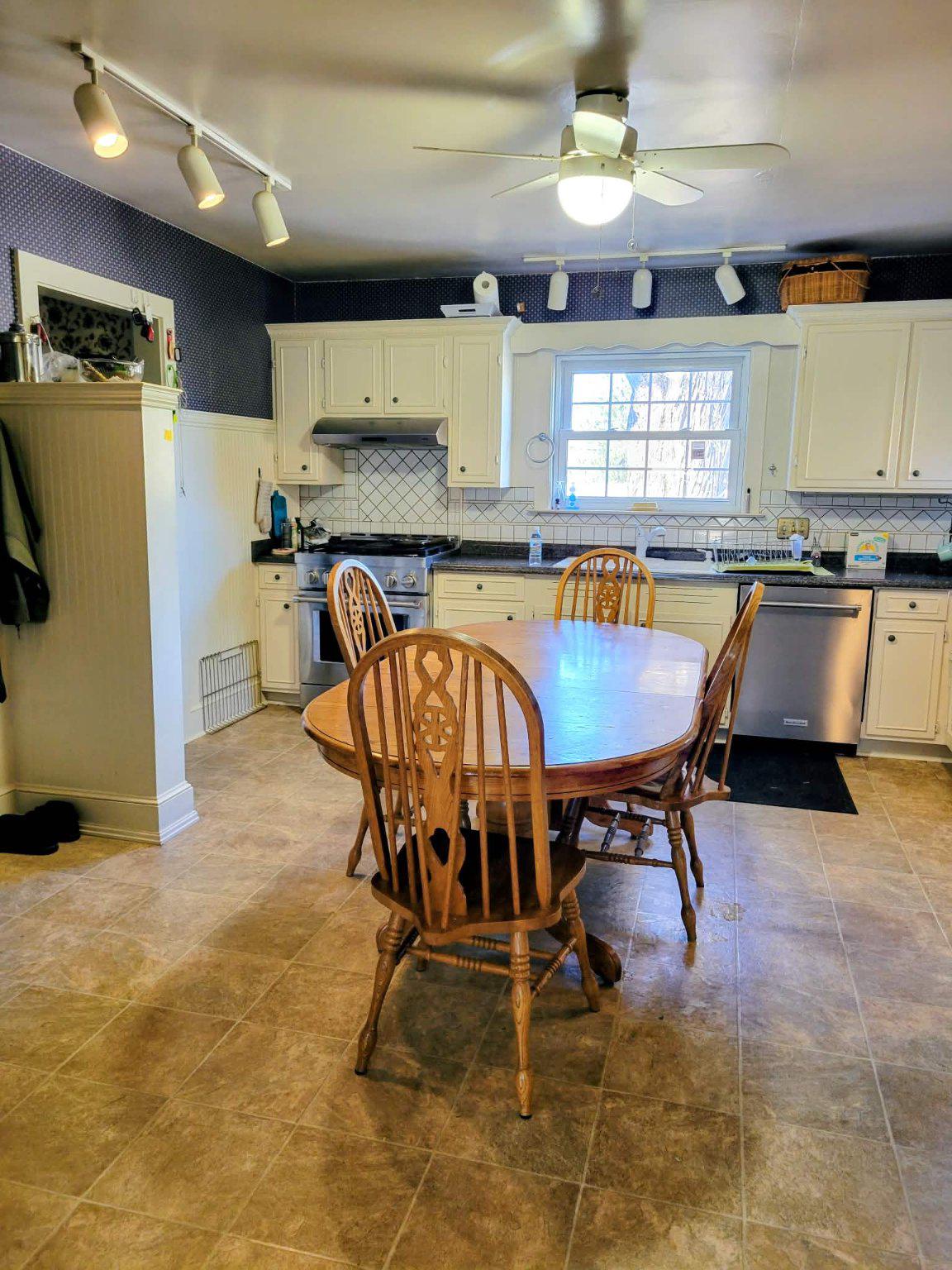 835 W King St Property Photo 10