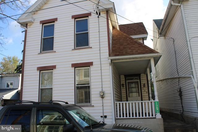 129 E Vine Street Property Photo 1