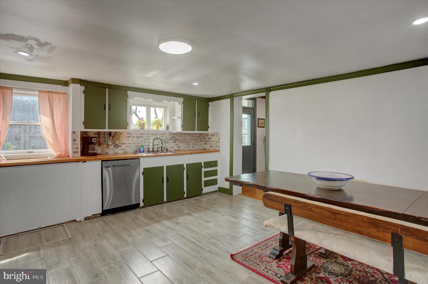 9775 Upper Strasburg Road Property Photo 14
