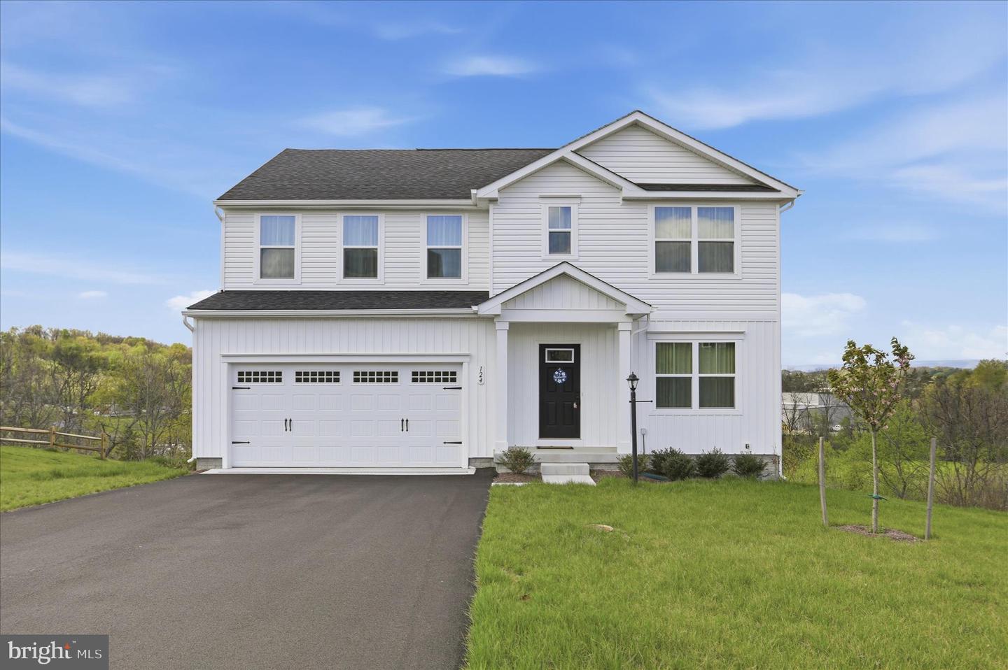 124 Peridot Dr Property Photo 2