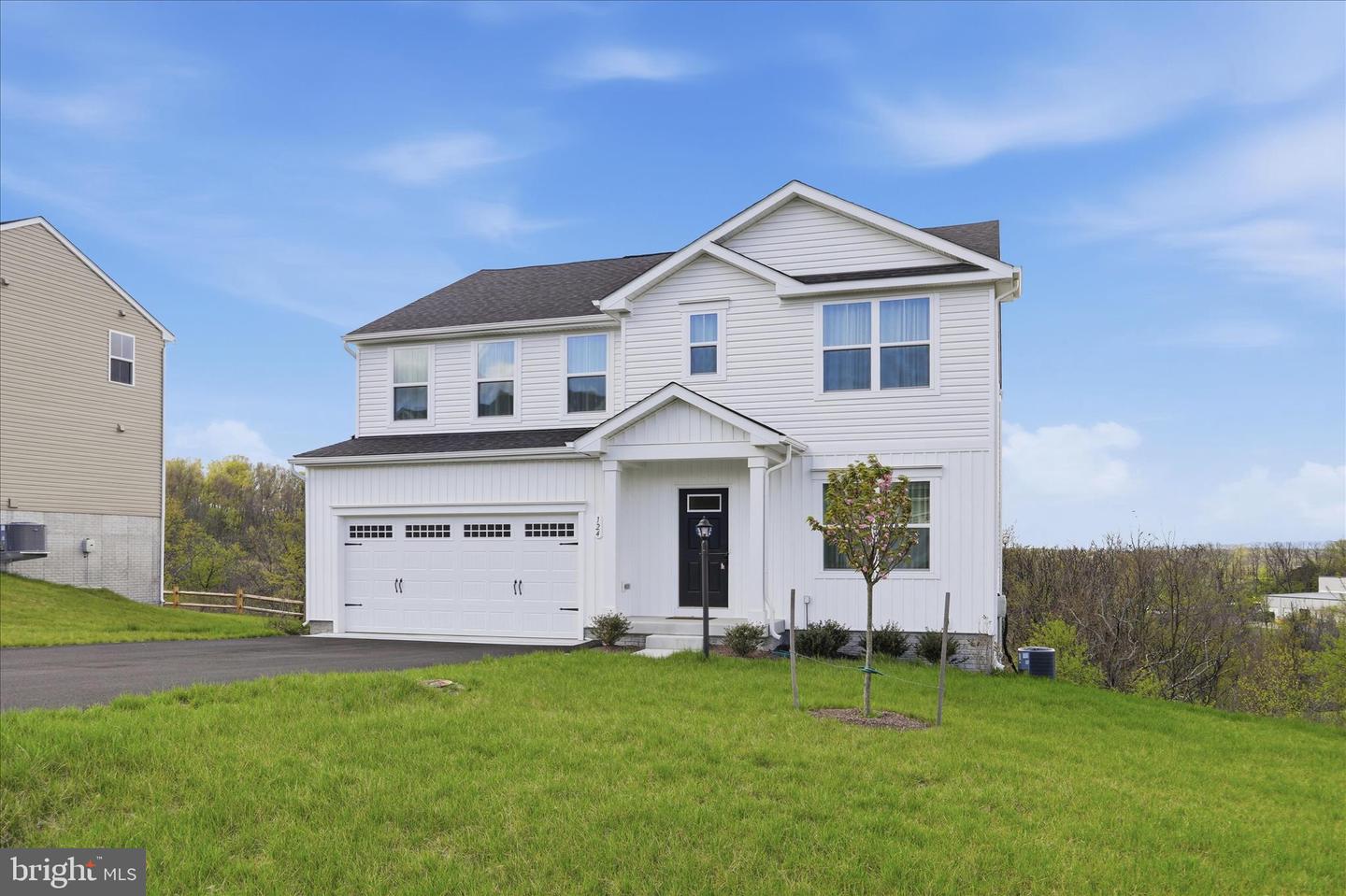 124 Peridot Dr Property Photo 4