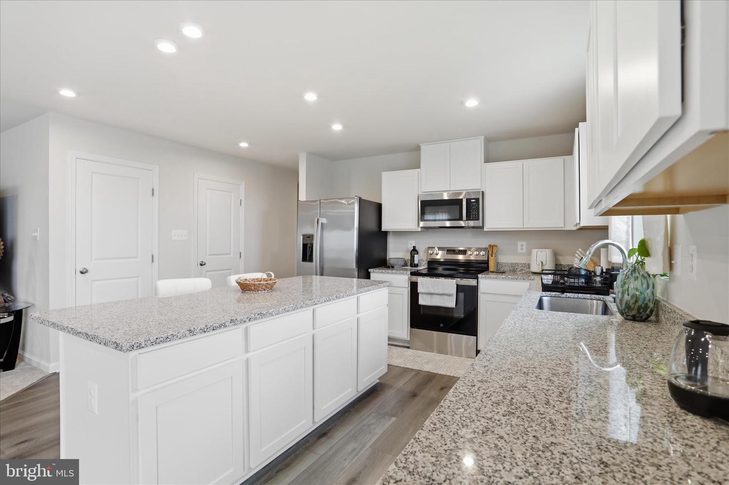 124 Peridot Dr Property Photo 13