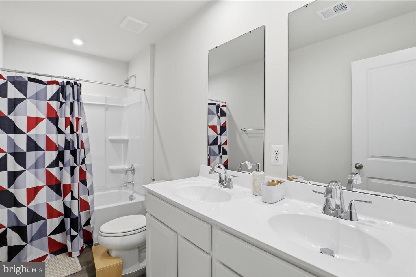 124 Peridot Dr Property Photo 28