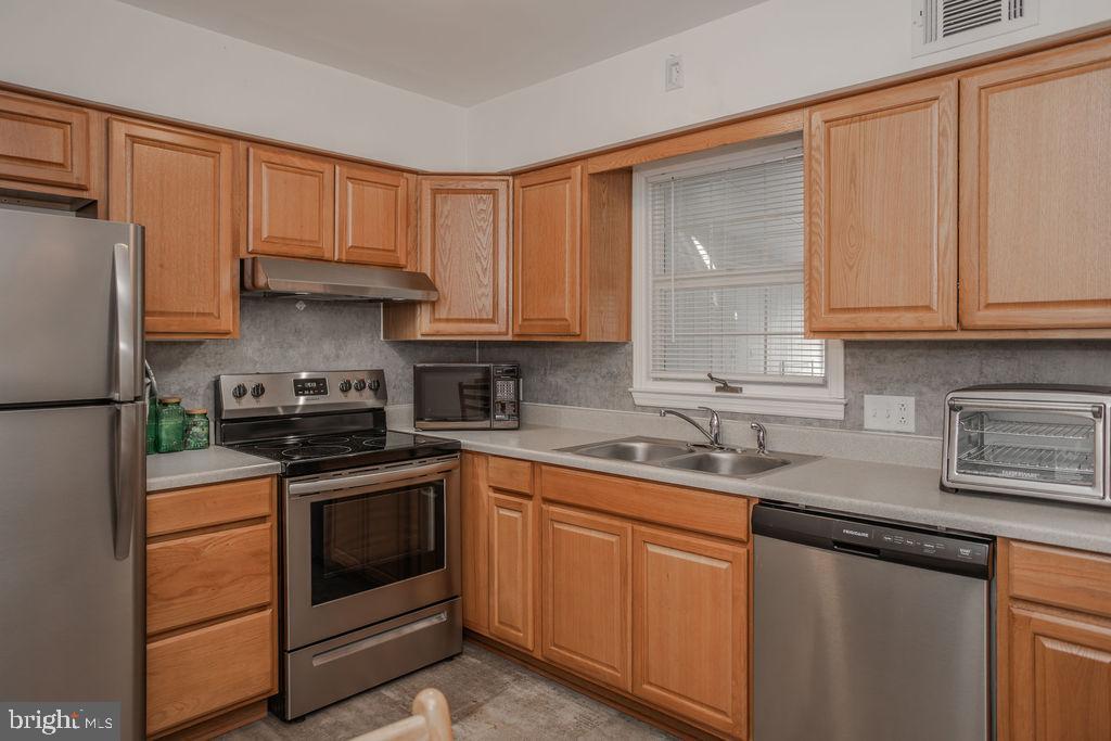 731 Highland Avenue Property Photo 9