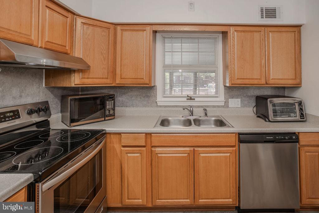731 Highland Avenue Property Photo 12