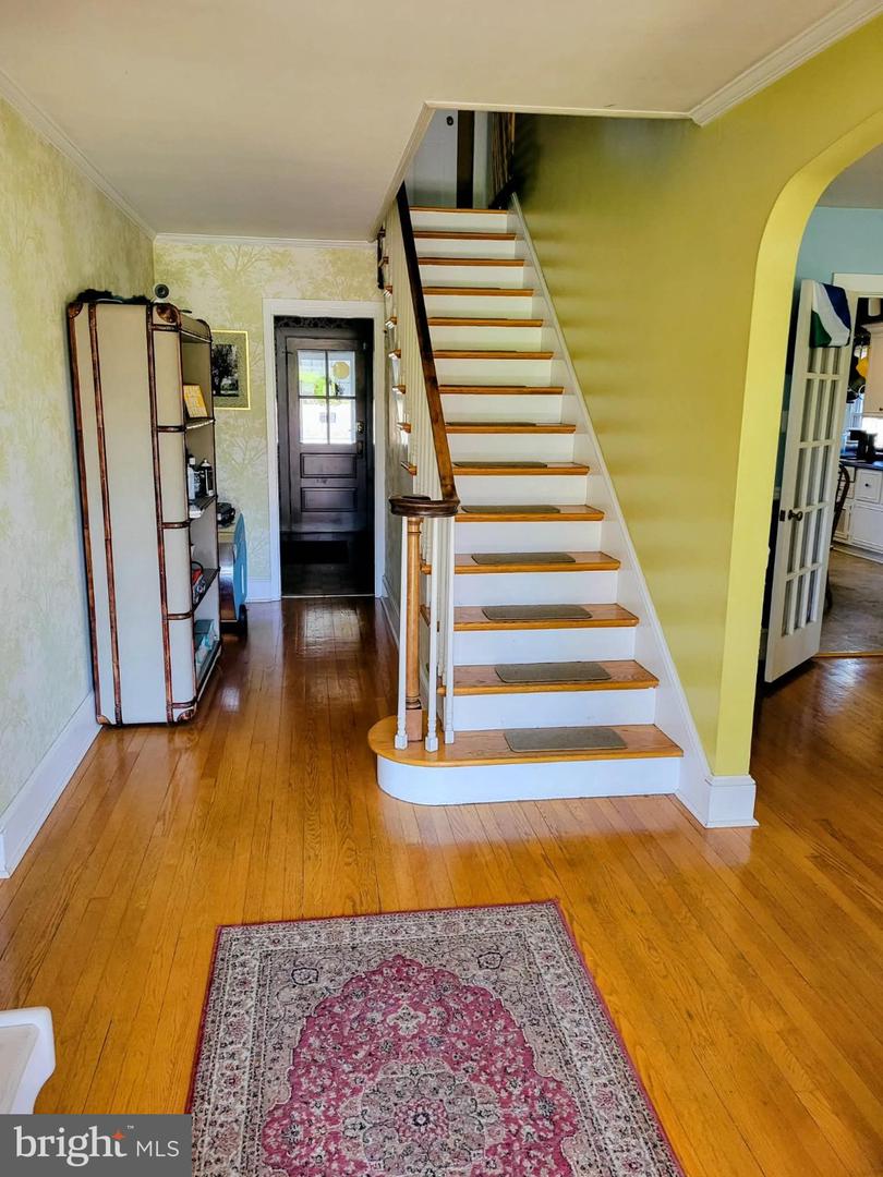 835 W King St Property Photo 5