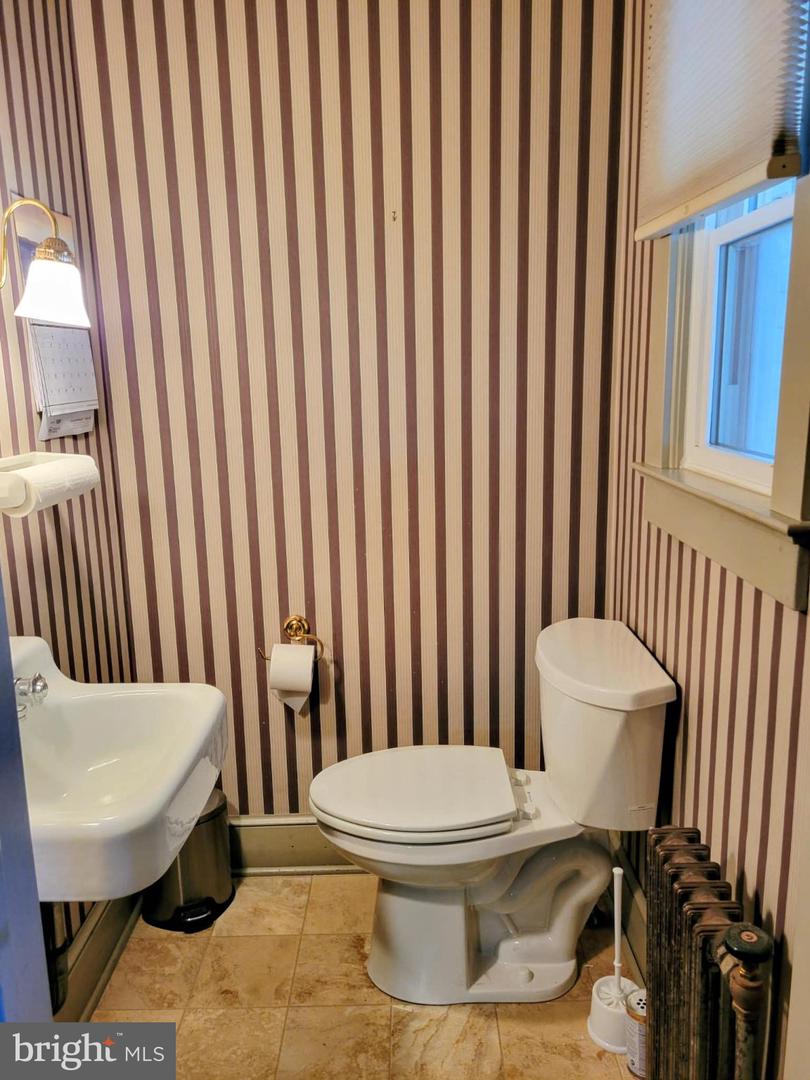 835 W King St Property Photo 23