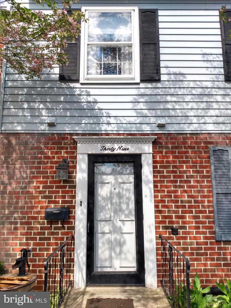 39 William Penn Dr Property Photo 3