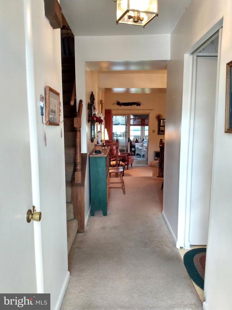 39 William Penn Dr Property Photo 4