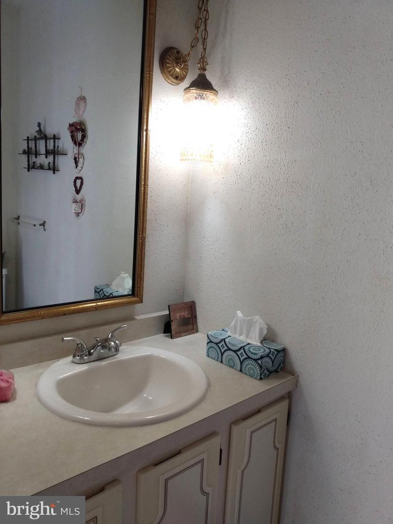 39 William Penn Dr Property Photo 11