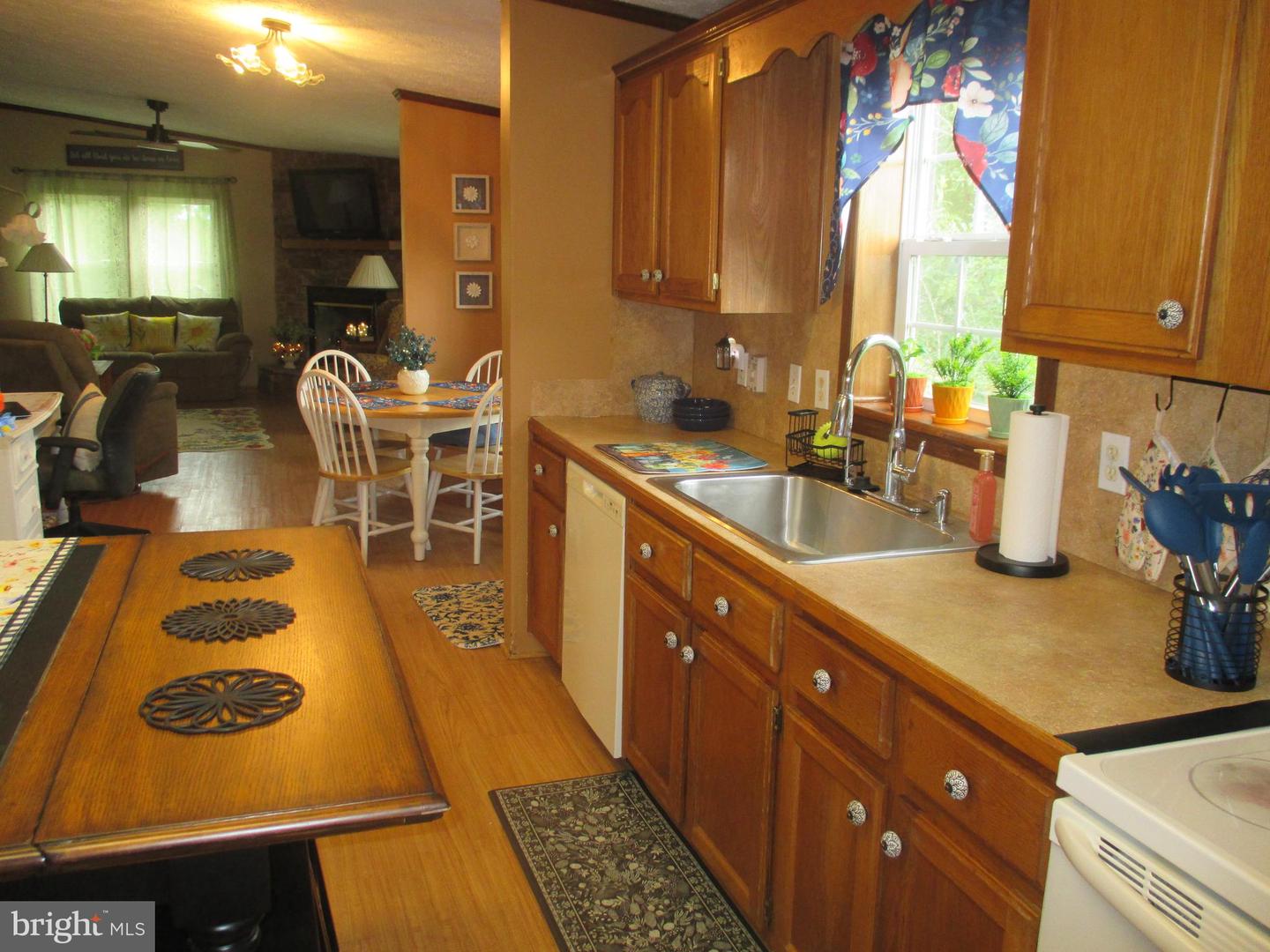 284 Waverly Ct Property Photo 13