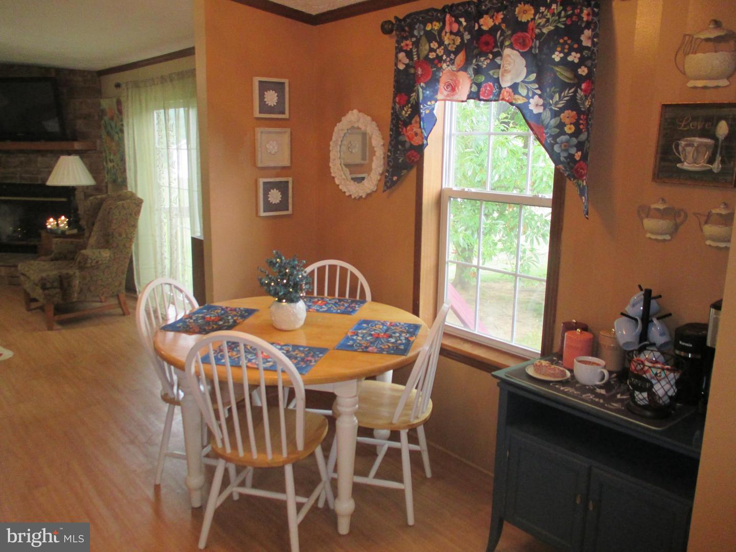 284 Waverly Ct Property Photo 22