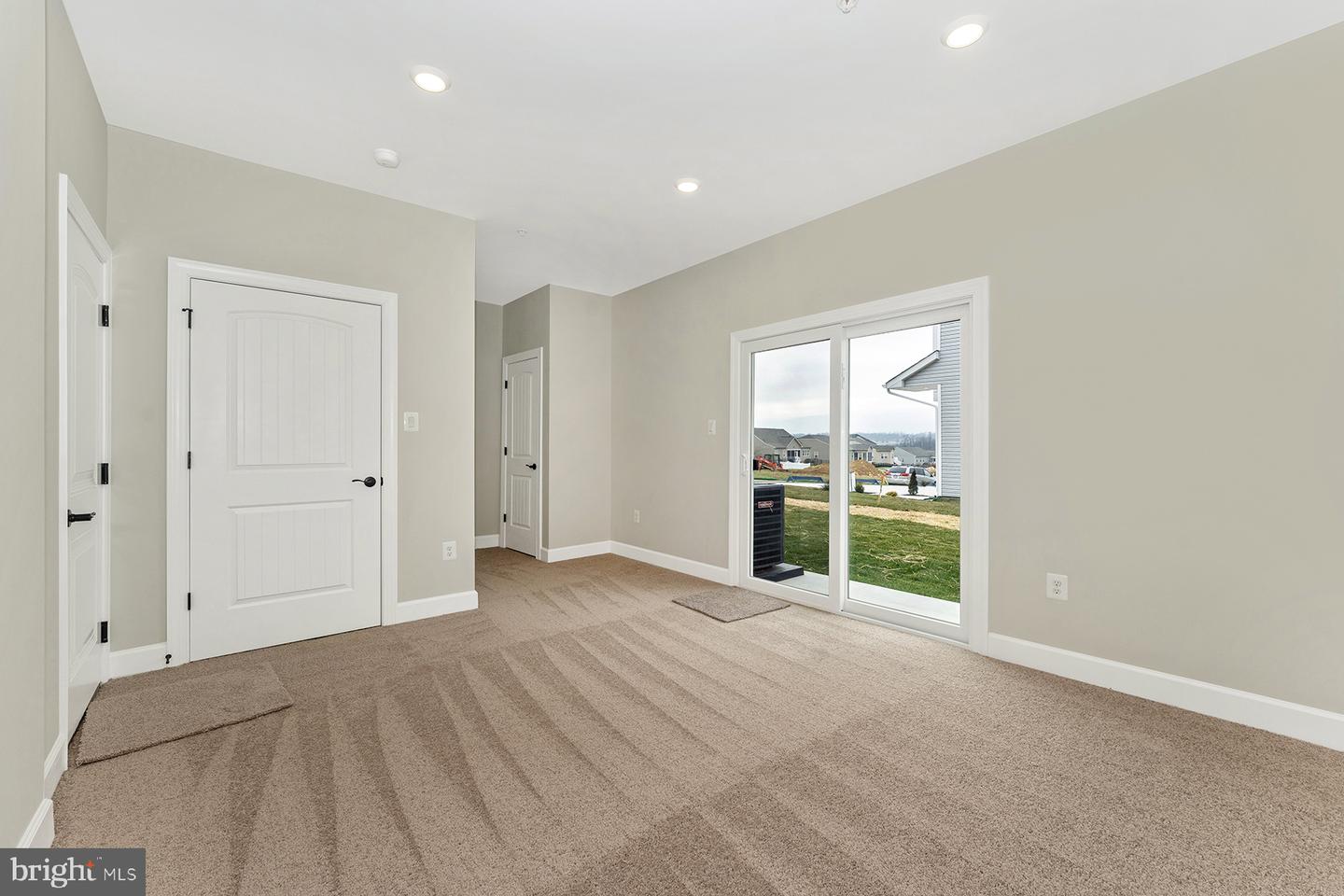 539 Bartholomew Dr Property Photo 3