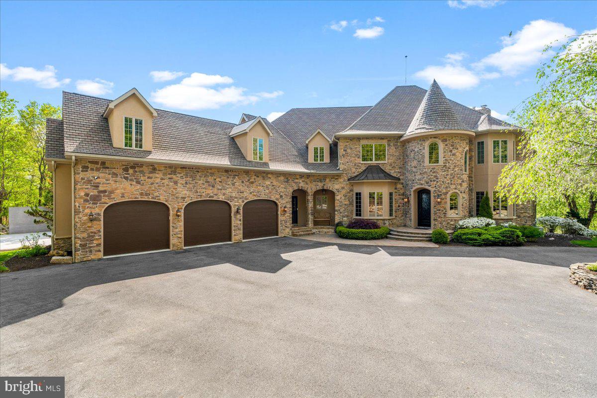 12565 STONE CREST CIR
