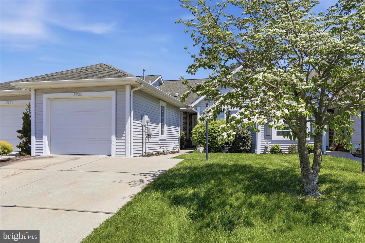 3822 Farmstead Drive Property Photo 1