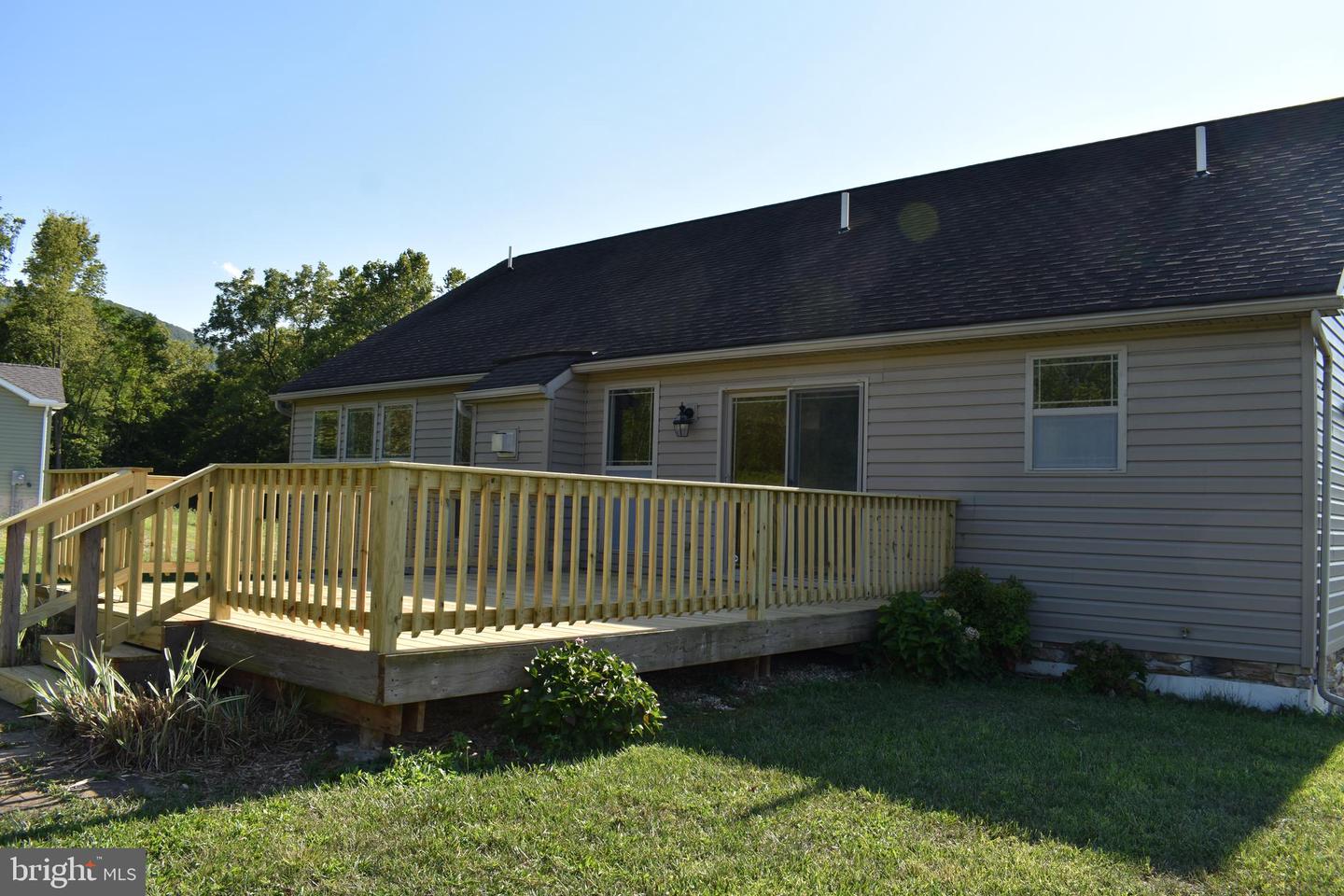 10912 Deerwood Drive Property Photo 14