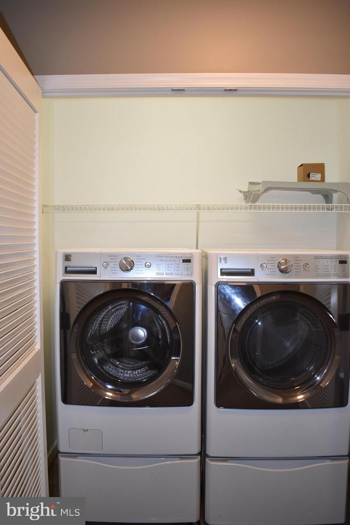 10912 Deerwood Drive Property Photo 19