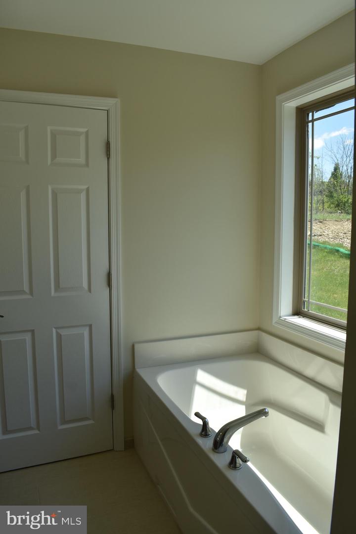 10912 Deerwood Drive Property Photo 24
