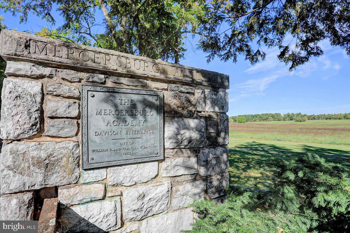 10912 Deerwood Drive Property Photo 61