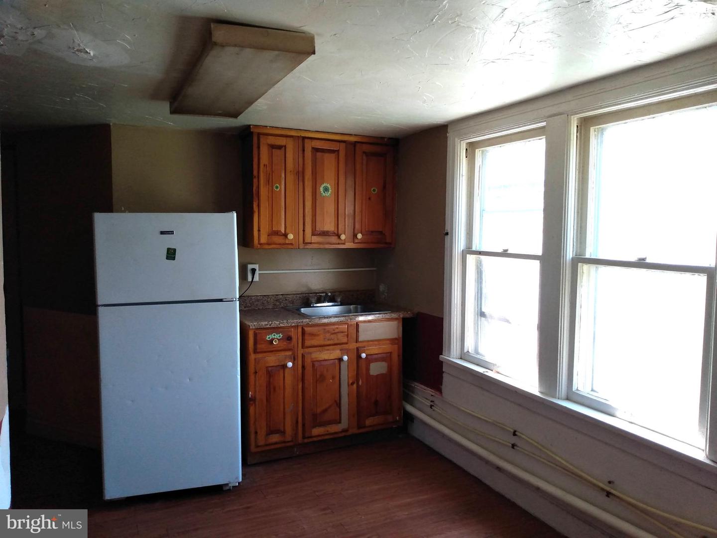 121 W King St Property Photo 11