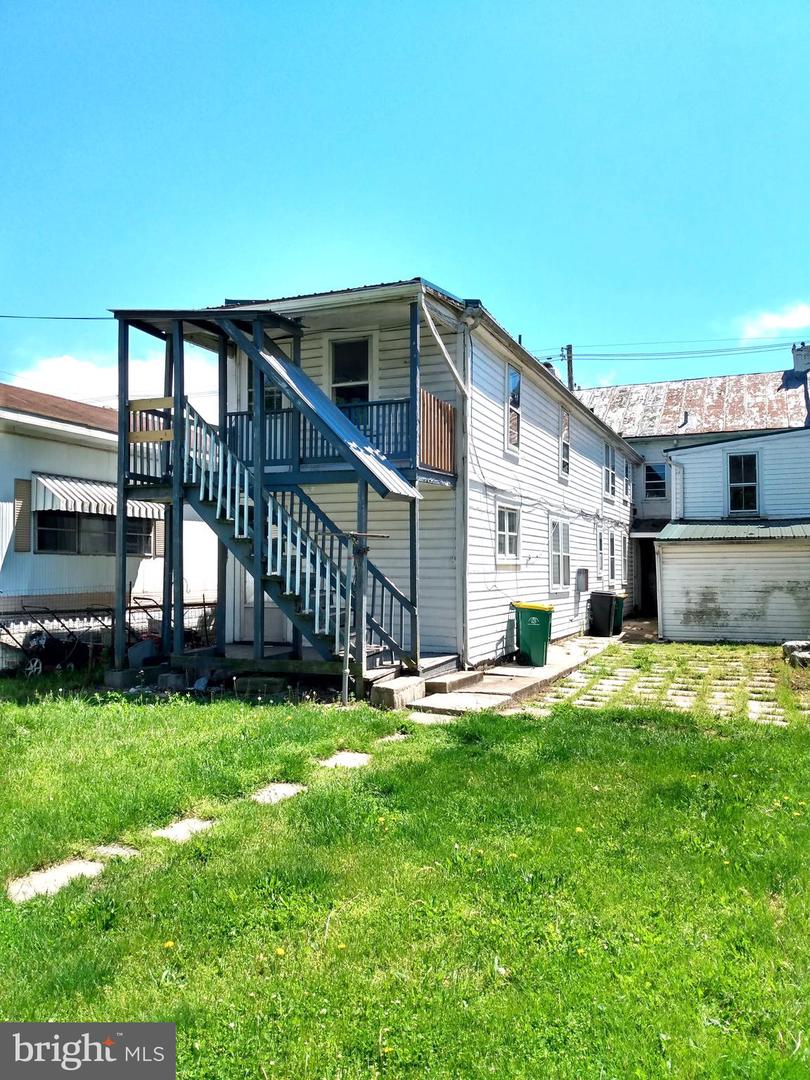 121 W King St Property Photo 19