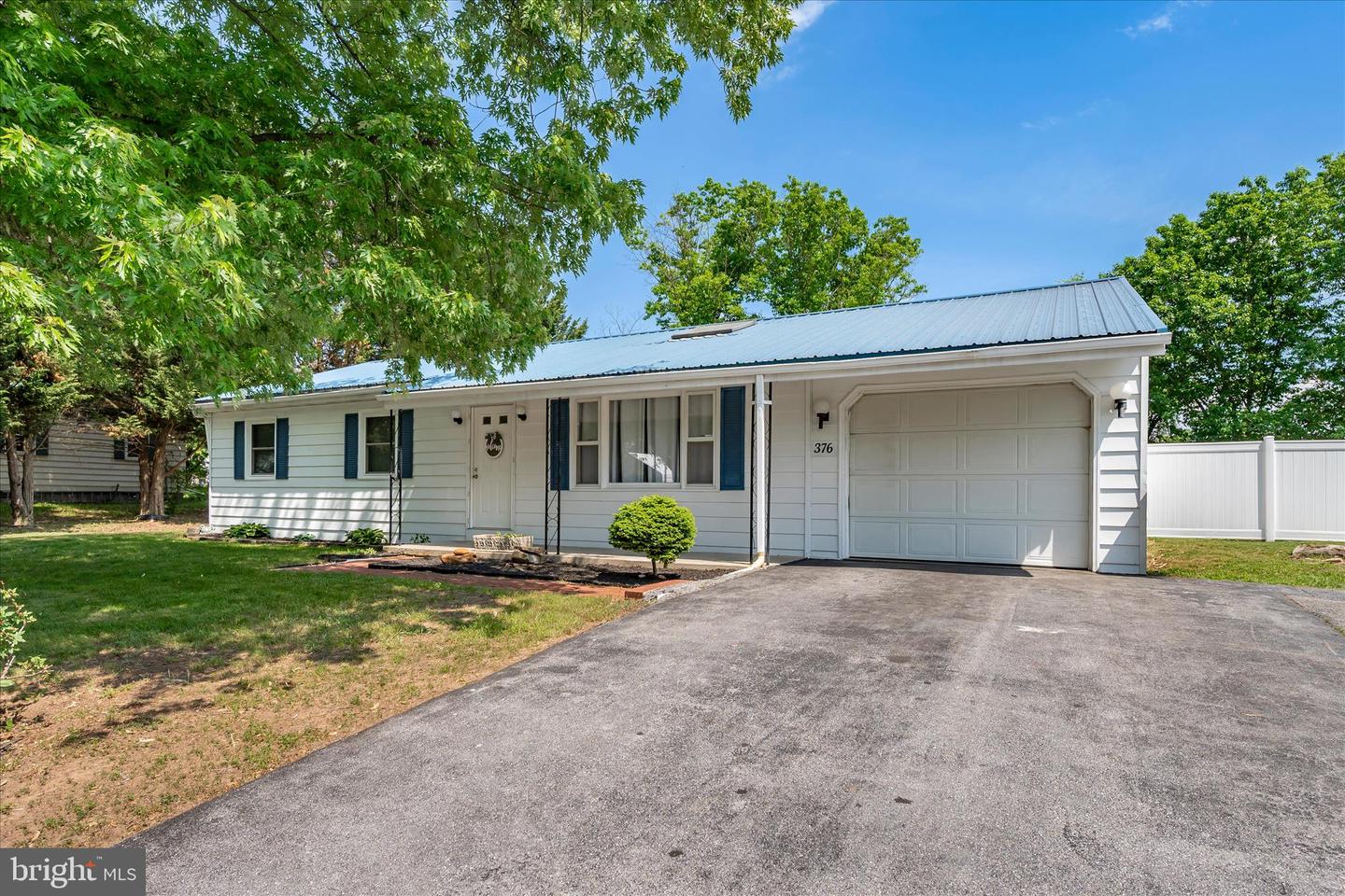 376 Valley Drive Property Photo 3
