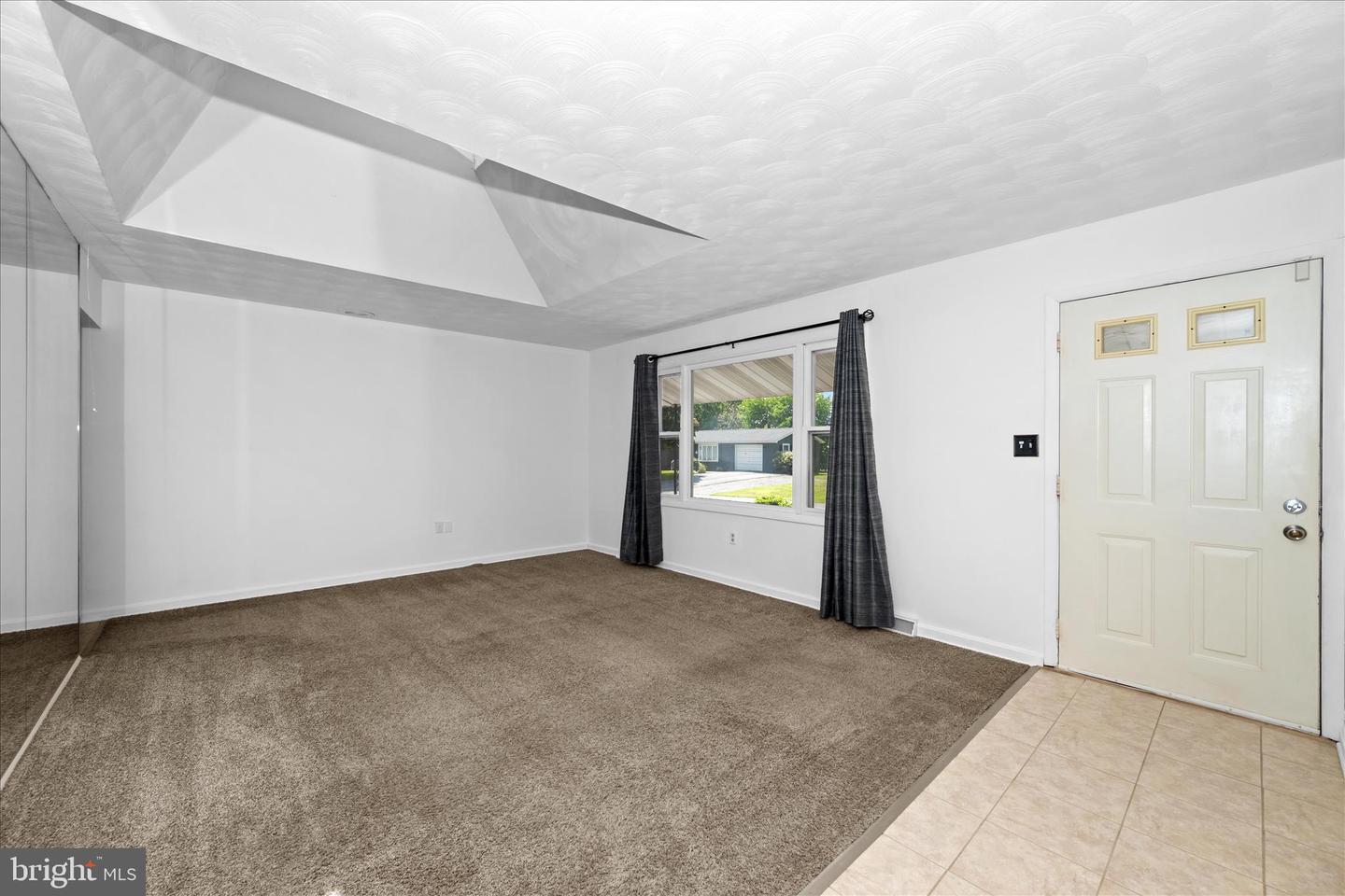 376 Valley Drive Property Photo 4