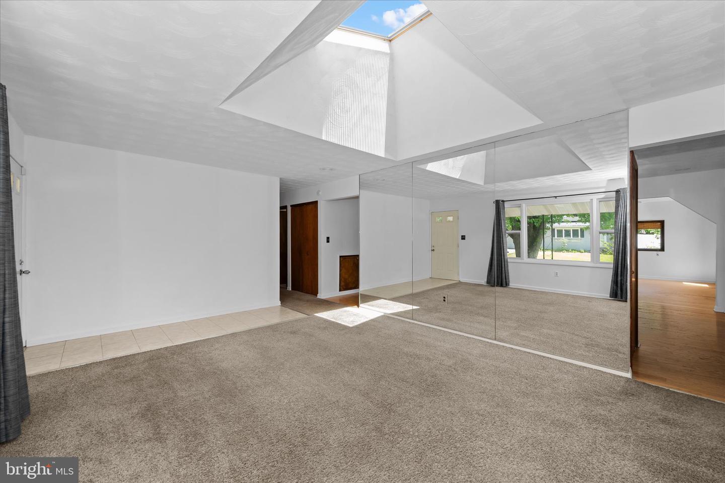 376 Valley Drive Property Photo 6