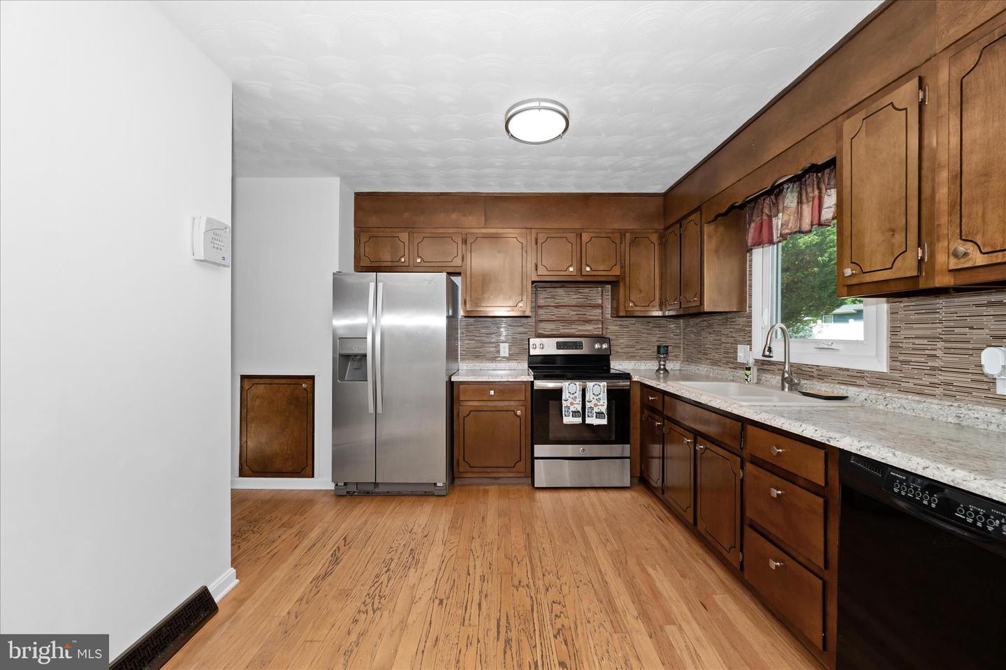 376 Valley Drive Property Photo 13