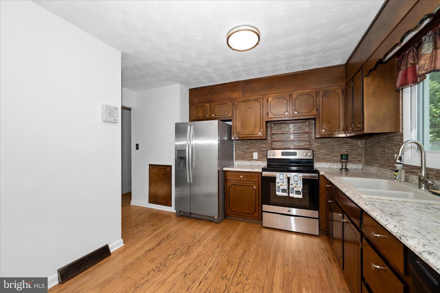 376 Valley Drive Property Photo 15