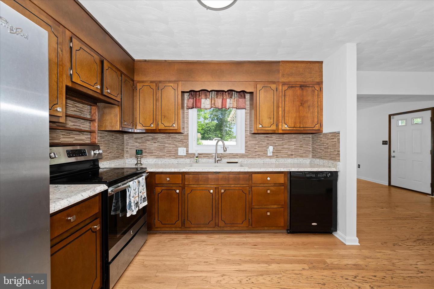 376 Valley Drive Property Photo 16