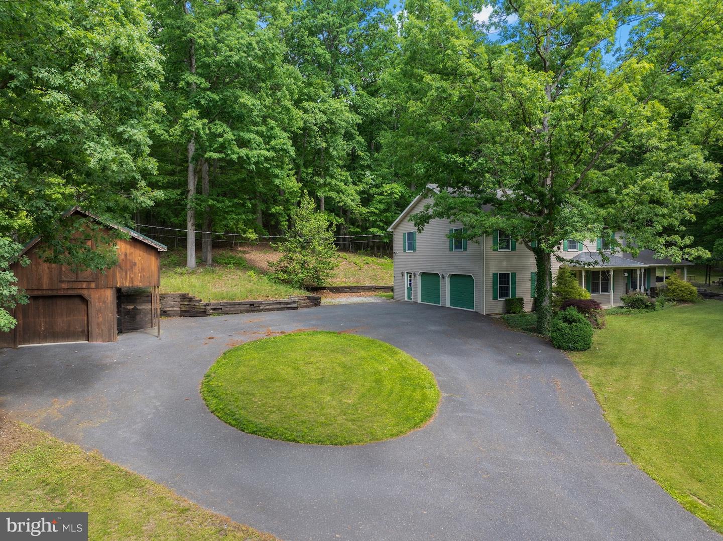 10373 Fish & Game Road Property Photo 2