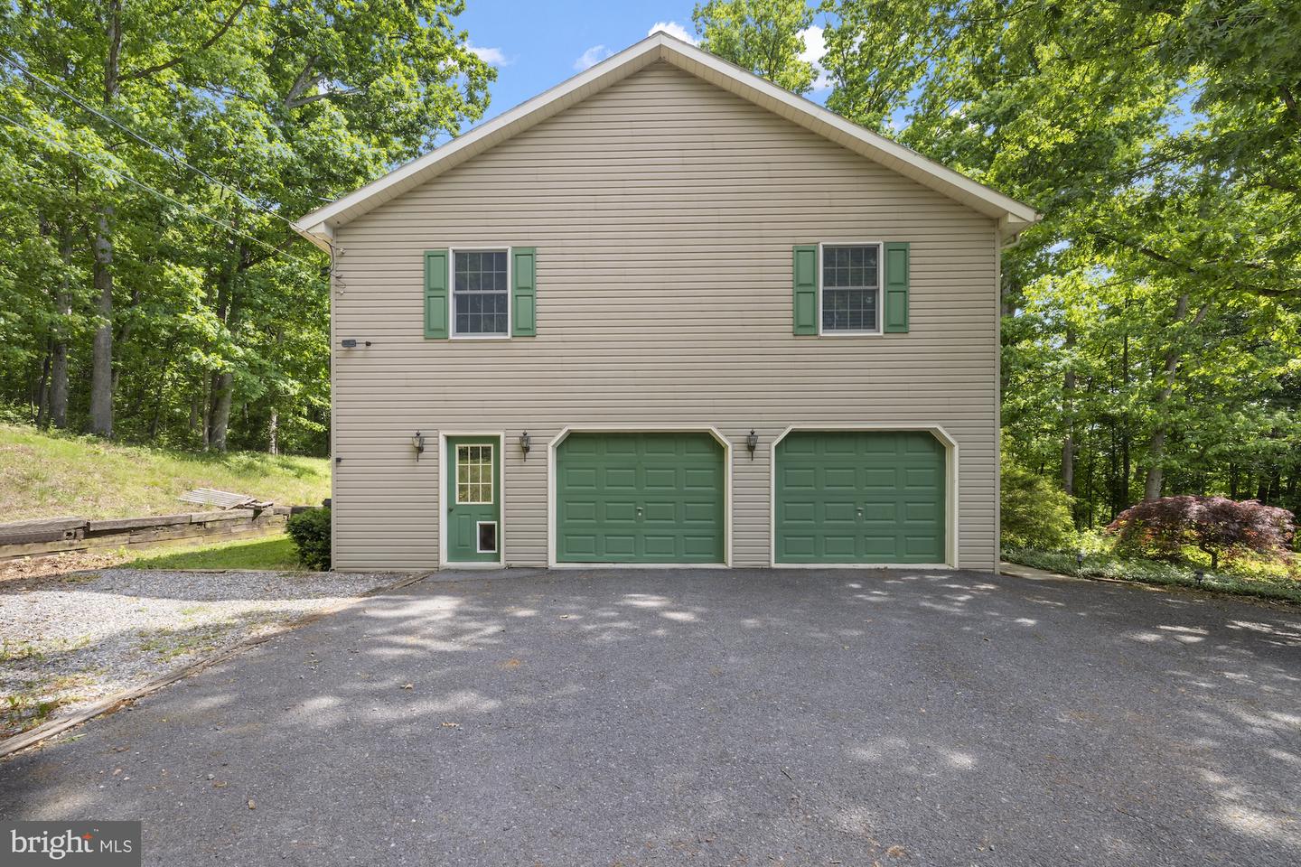 10373 Fish & Game Road Property Photo 3