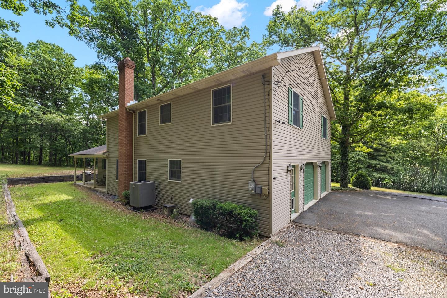 10373 Fish & Game Road Property Photo 4