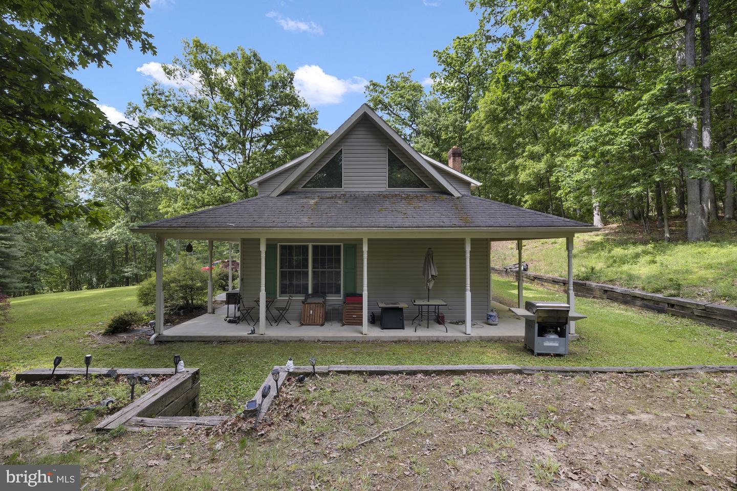 10373 Fish & Game Road Property Photo 7