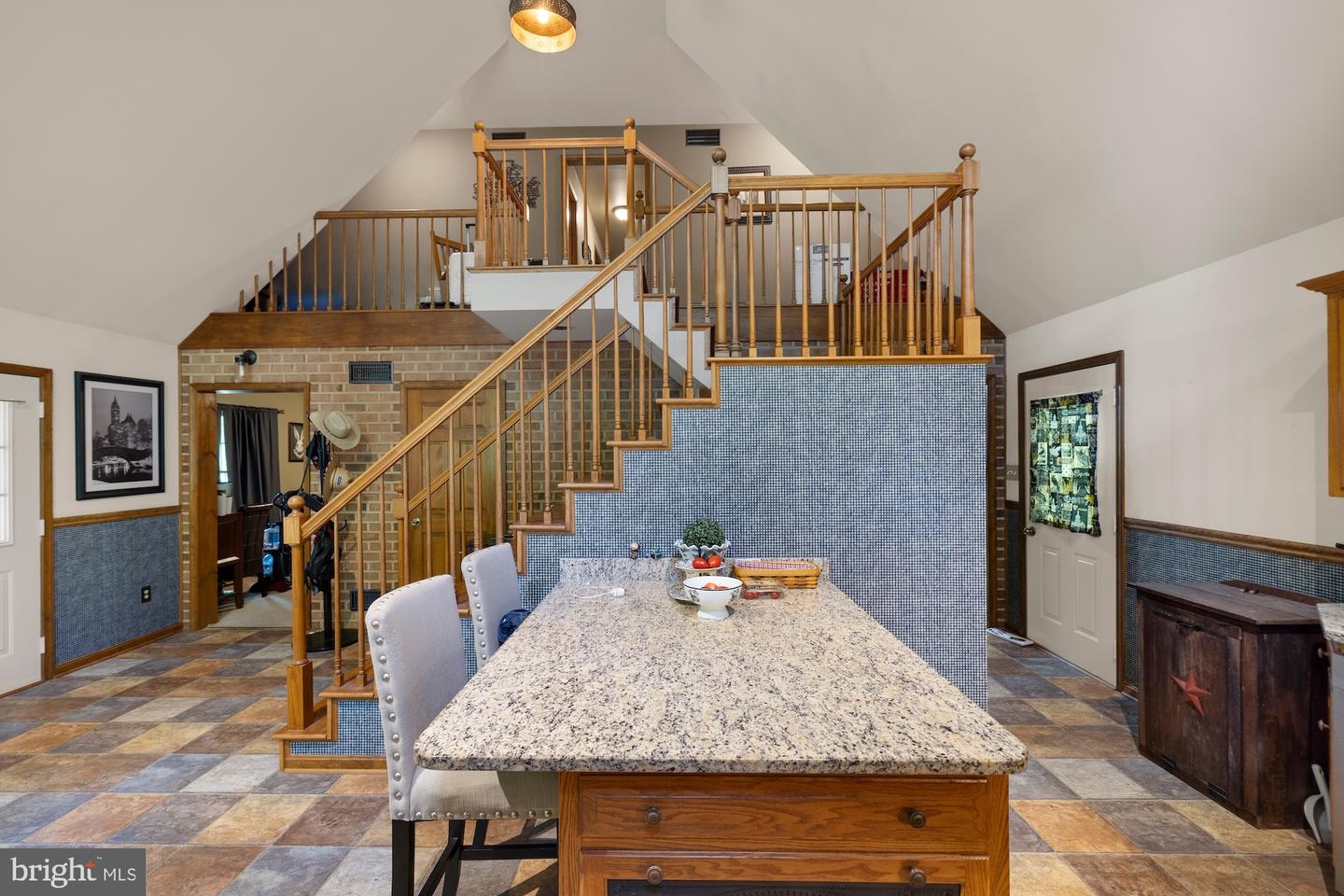 10373 Fish & Game Road Property Photo 17