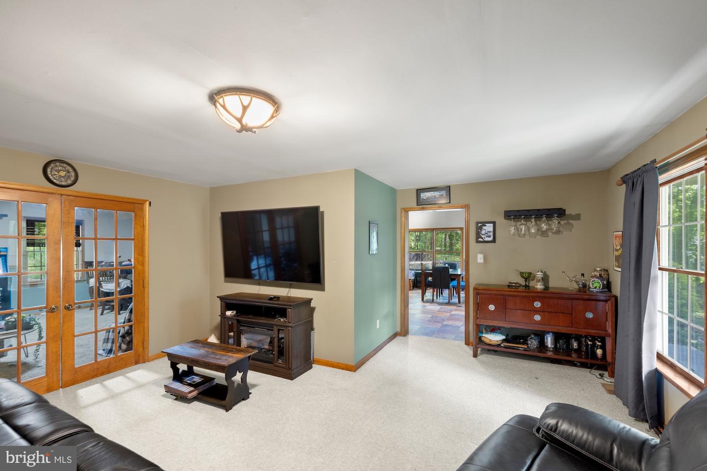 10373 Fish & Game Road Property Photo 18