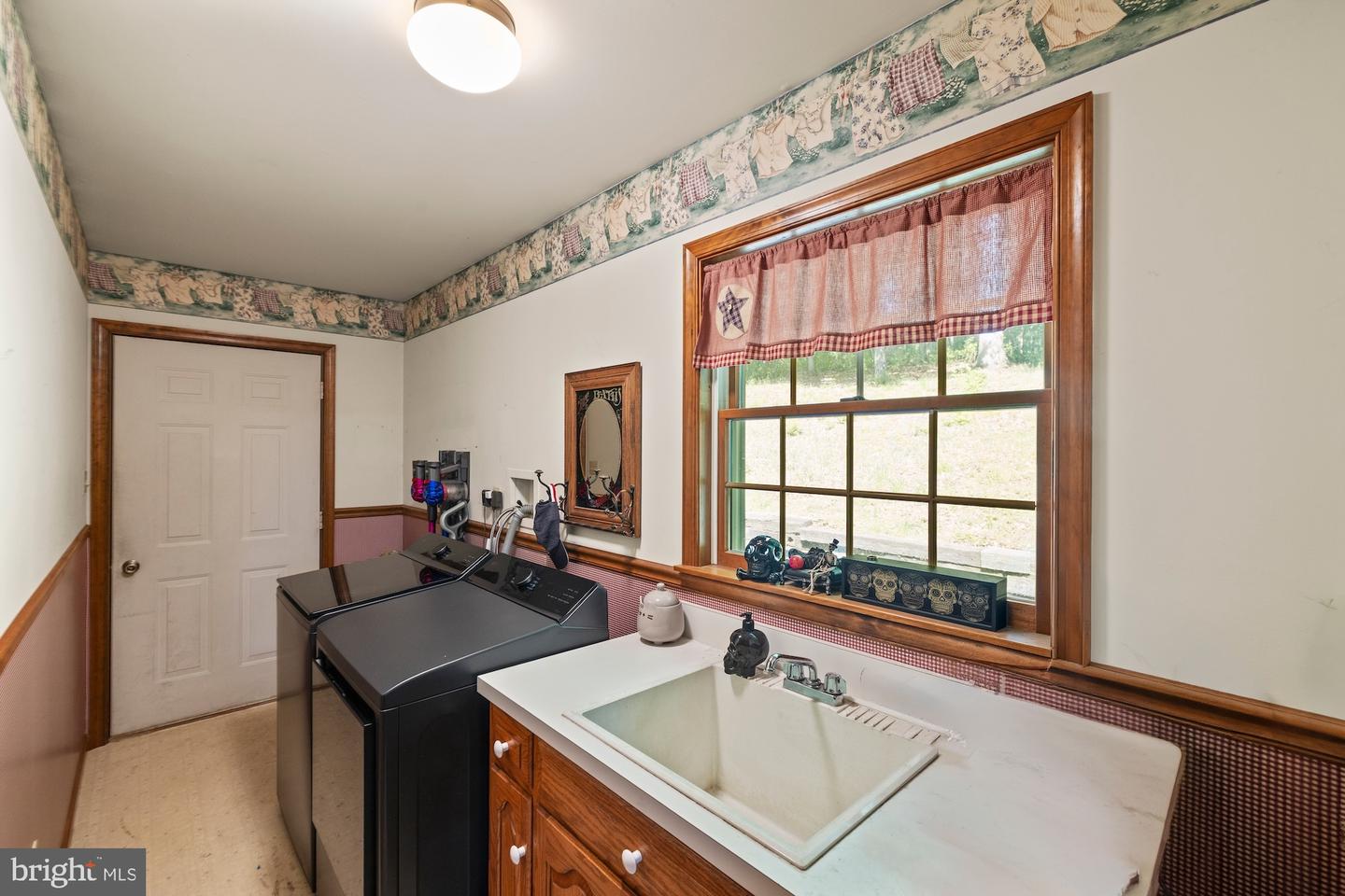 10373 Fish & Game Road Property Photo 22