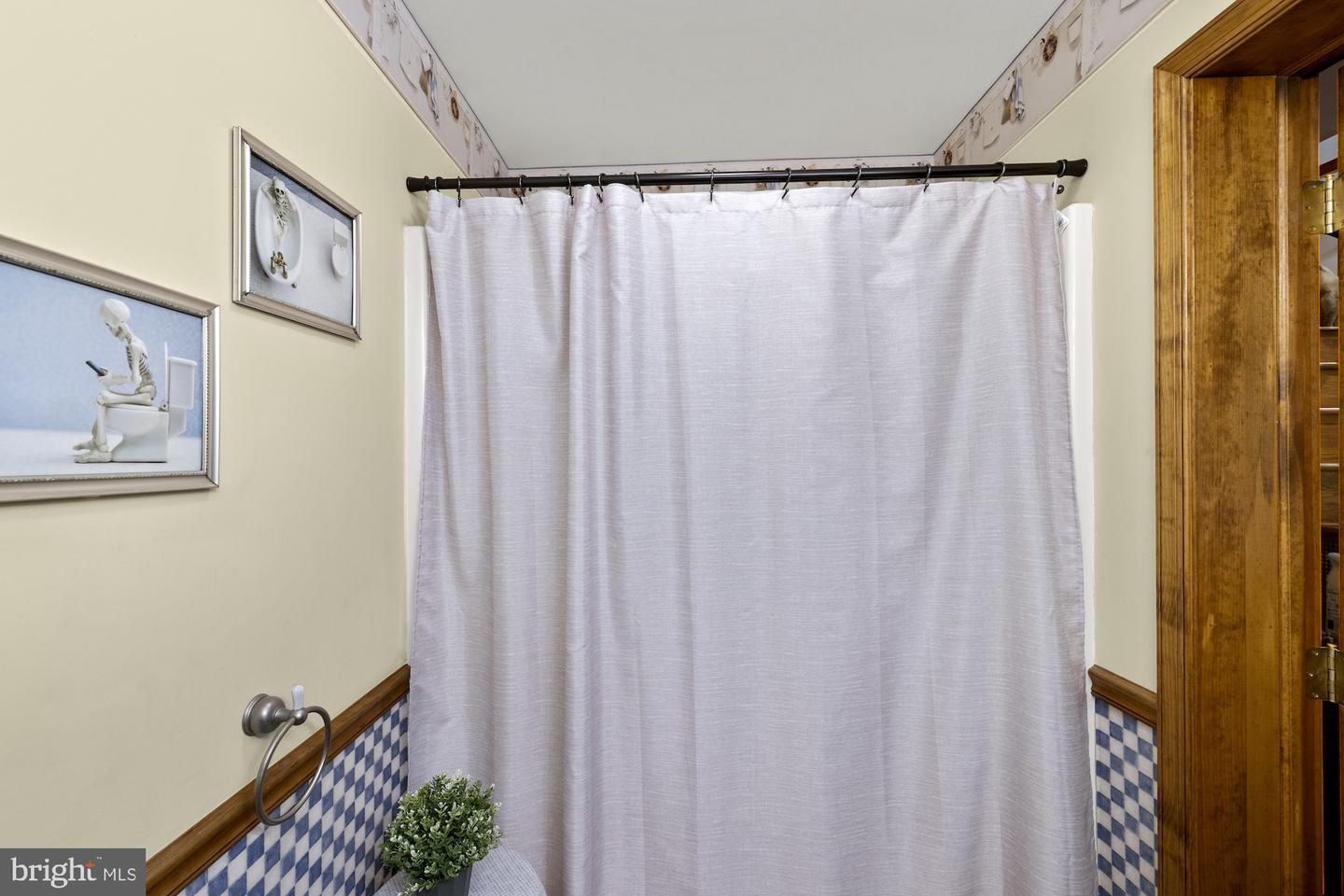 10373 Fish & Game Road Property Photo 25