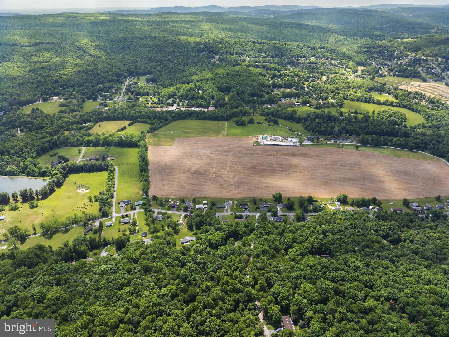 10373 Fish & Game Road Property Photo 54