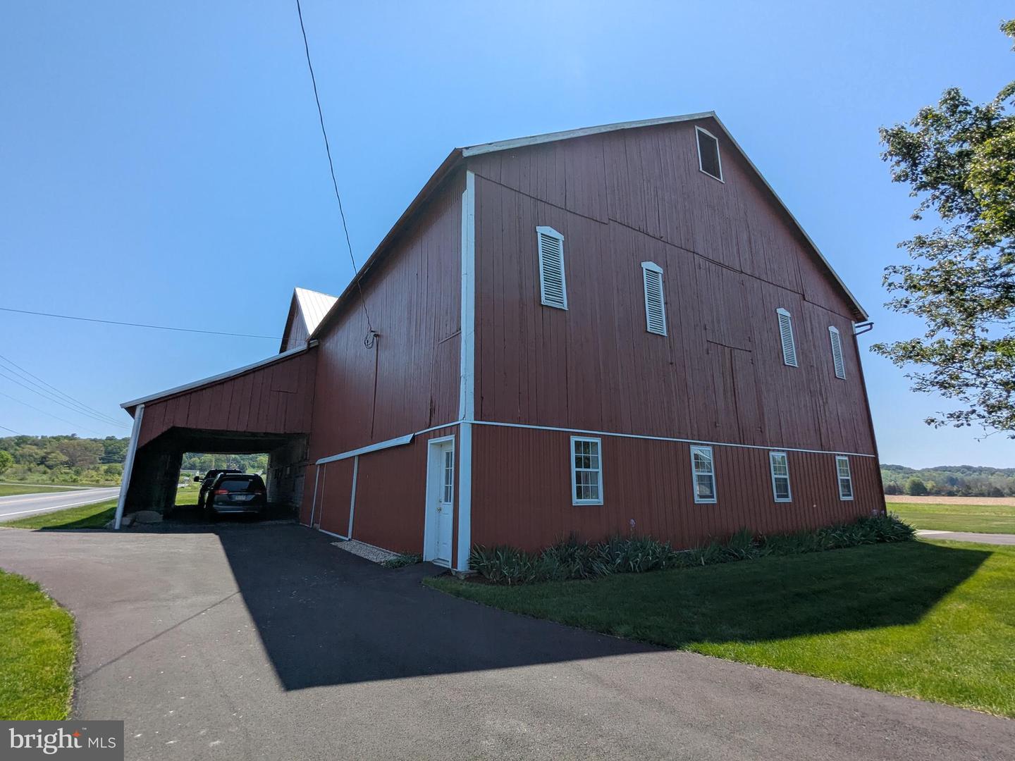 Tract 1: 3.01+/- Acres At 3420 Leafmore Road Property Photo 107