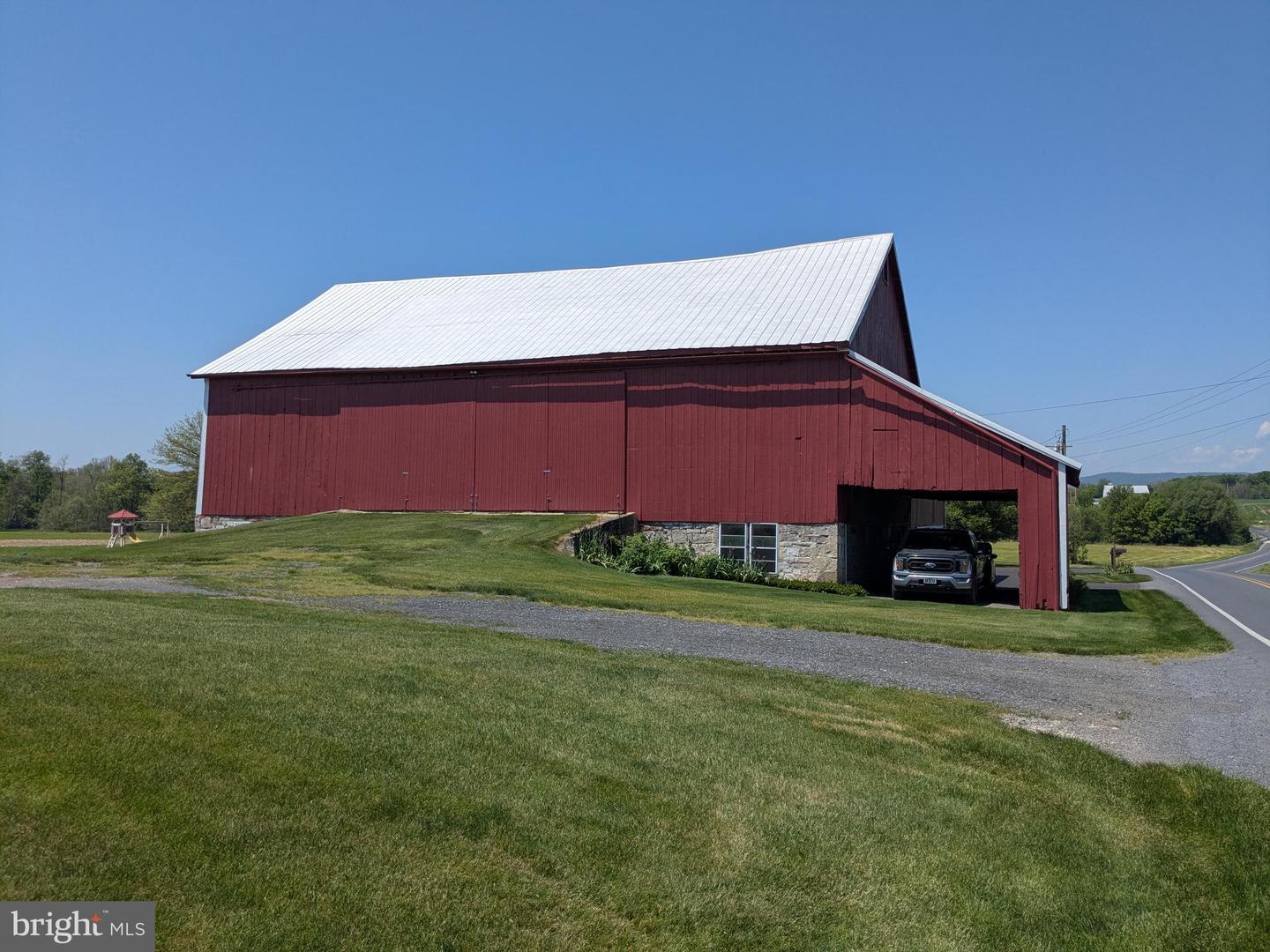 Tract 1: 3.01+/- Acres At 3420 Leafmore Road Property Photo 115
