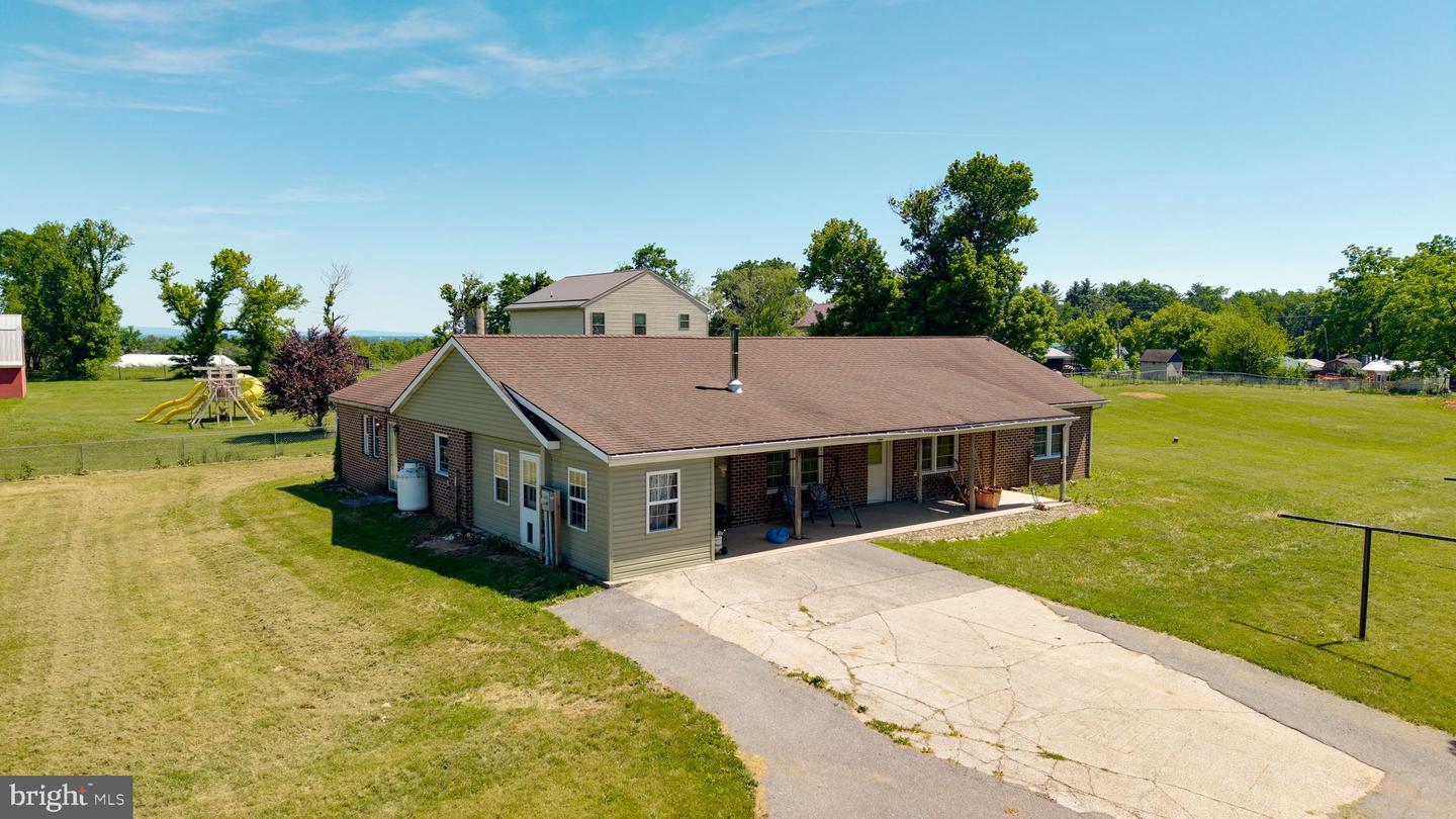 13789 Buchanan Trail W Property Photo 1
