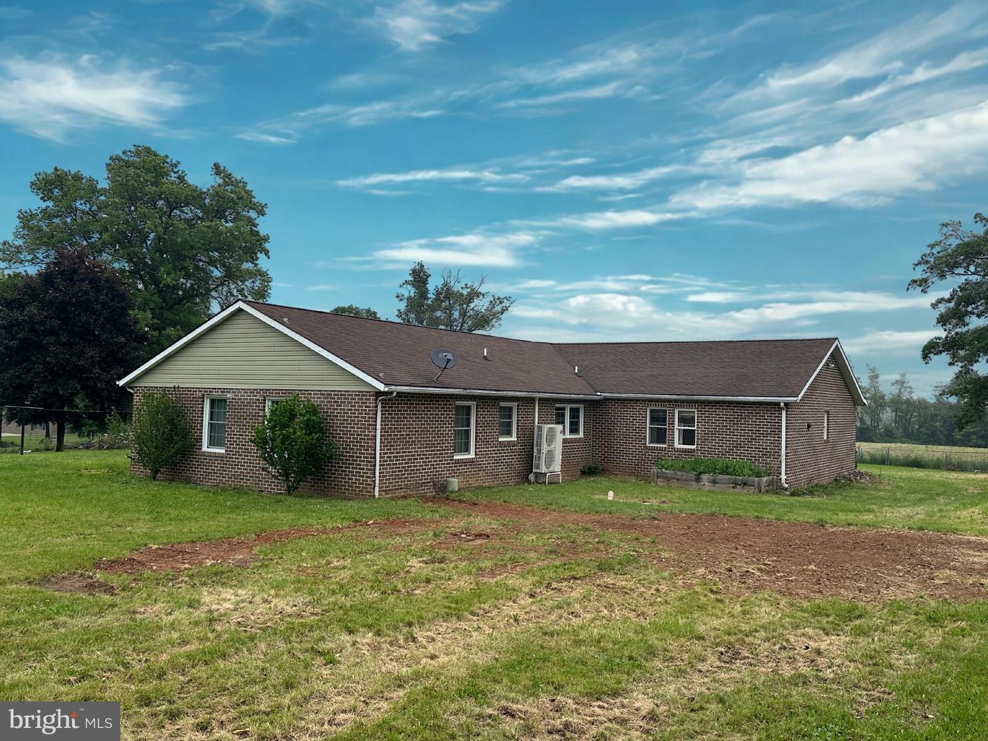 13789 Buchanan Trail W Property Photo 2