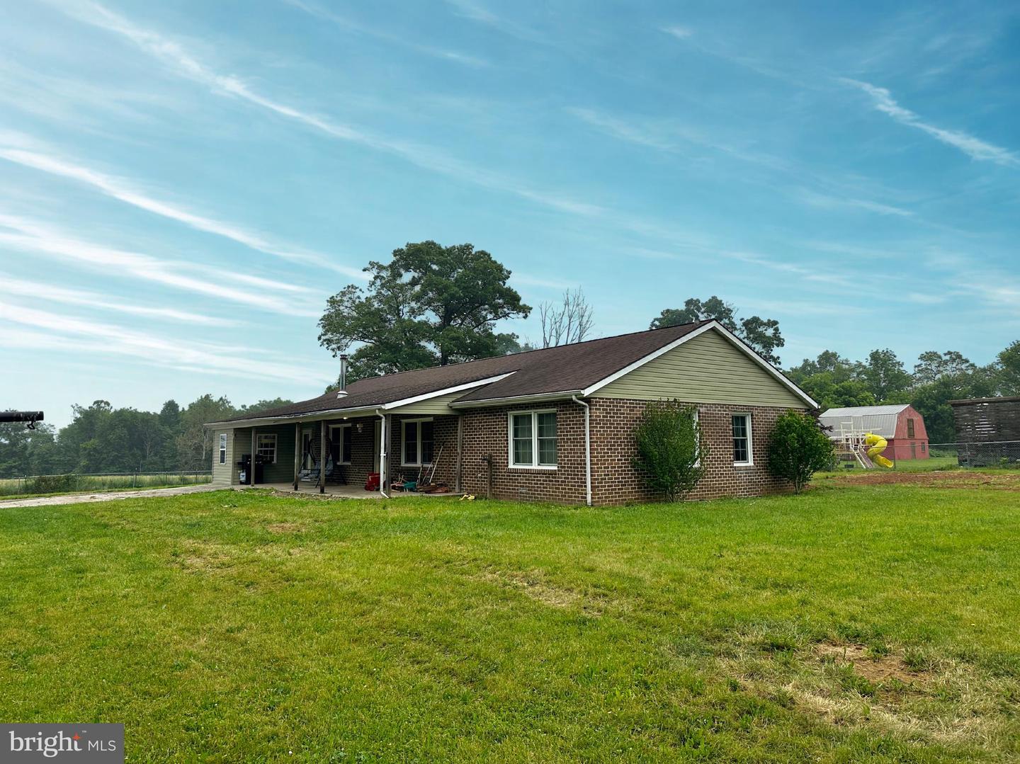 13789 Buchanan Trail W Property Photo 3